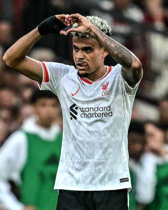 1725205185626043665.jpg 1725205165390.jpg